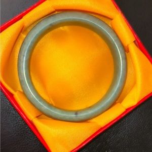 JADE BANGLE
